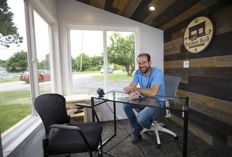 Demand for Tiny Homes Goes Up Throughout Pandemic as Extra Folks Flip Backyards into Workplaces Demand for Tiny Homes Goes Up Throughout Pandemic as Extra Folks Flip Backyards into Workplaces